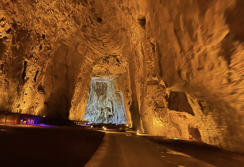 Tenglong Cave