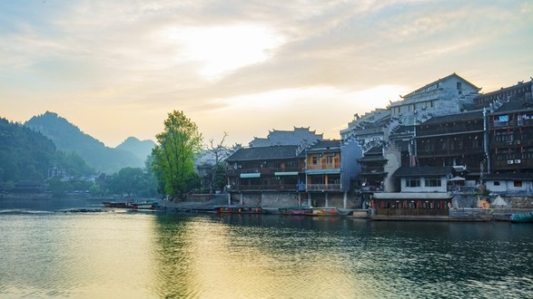 Huayuan Biancheng, chadong